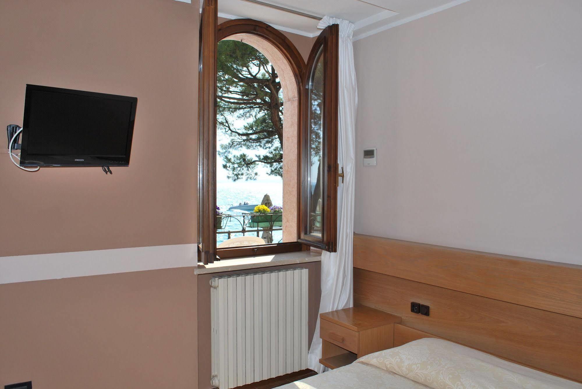 Albergo All'Ancora Garde Extérieur photo